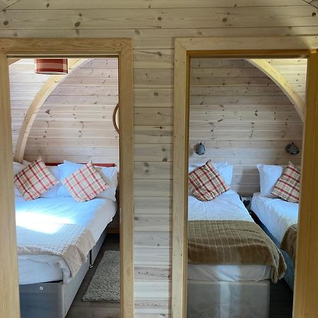 Rabbit Glamping Pod School House Farm Hotel Leighton  Buitenkant foto