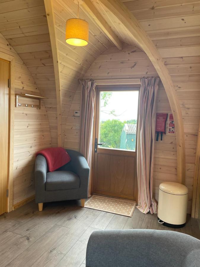 Rabbit Glamping Pod School House Farm Hotel Leighton  Buitenkant foto
